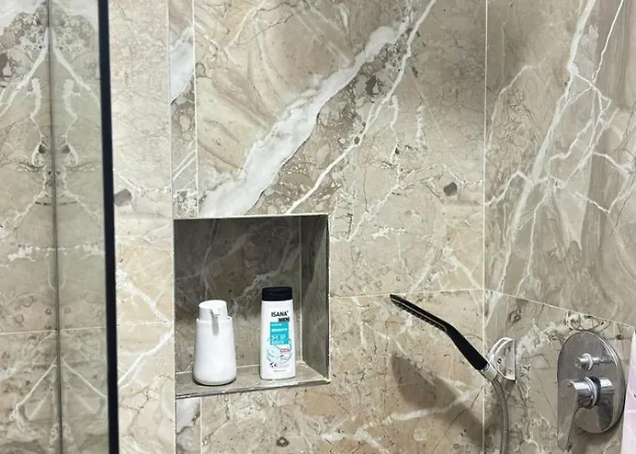 Lalezi Bay Fushe-Drac